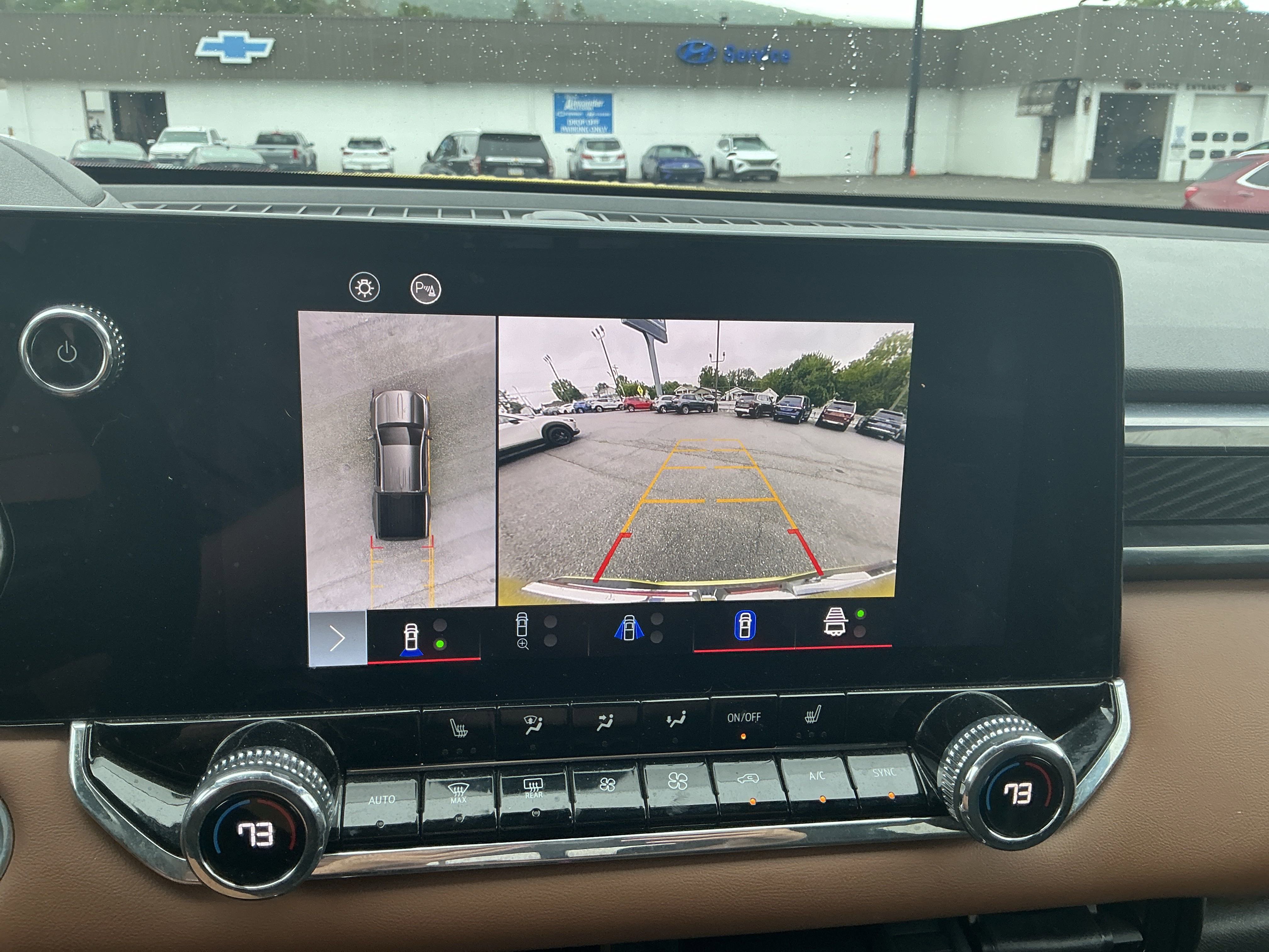 Used 2023 GMC Canyon AT4 w/ Technology Package image 25