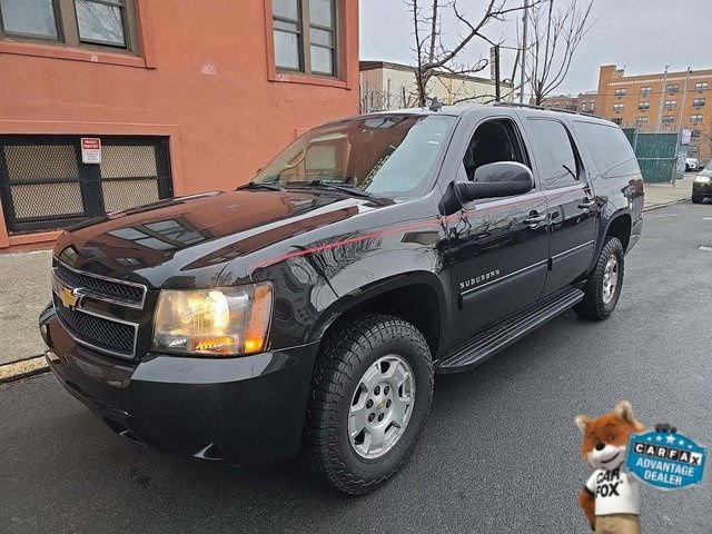 Used 2014 Chevrolet Suburban LS image 2