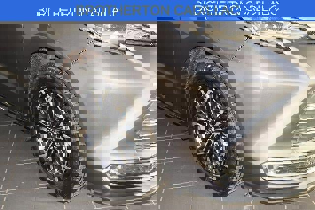 Used 2025 Toyota Sienna Platinum image 12