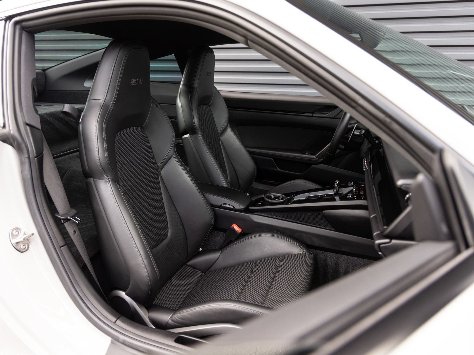 Certified 2024 Porsche 911 Carrera T RWD image 31