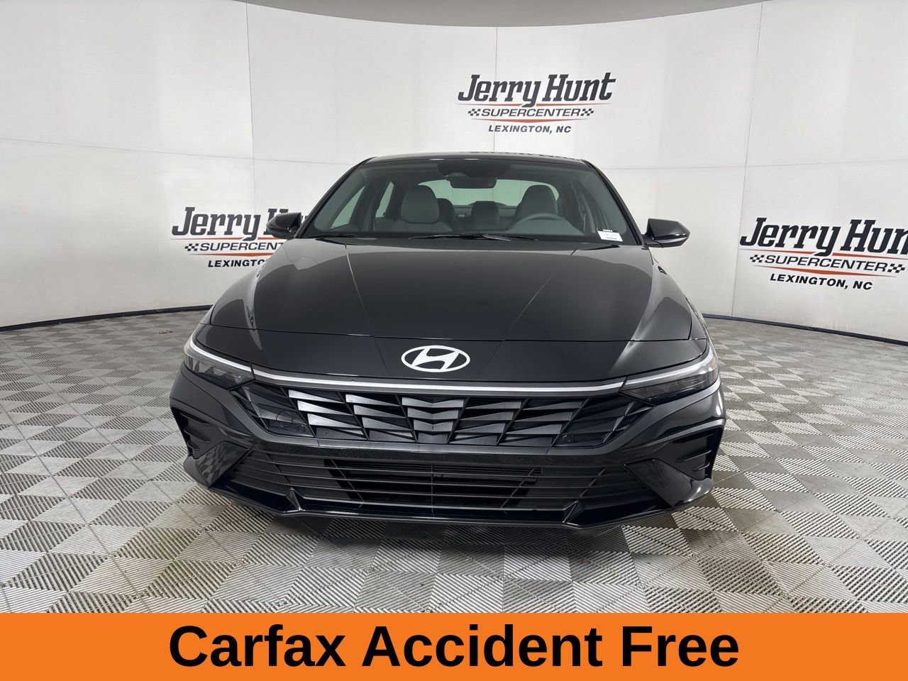 Used 2026 Hyundai Elantra Sport w/ Cargo Package image 3