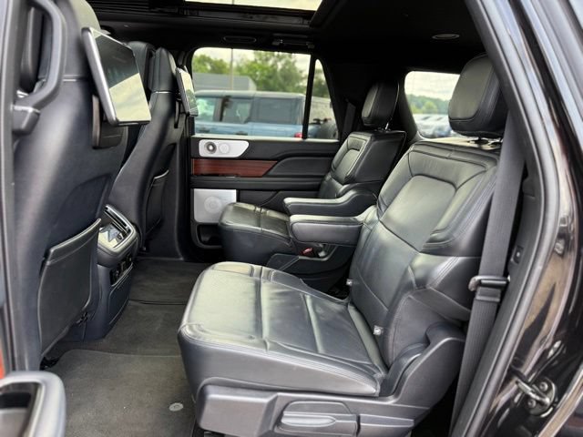 Used 2023 Lincoln Navigator L Reserve AWD/4WD image 15