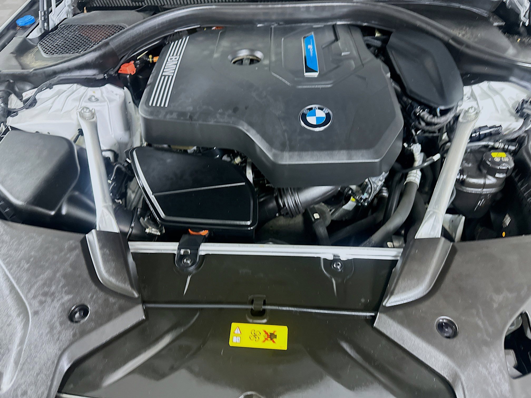 Used 2023 BMW 530e w/ Premium Package RWD image 34