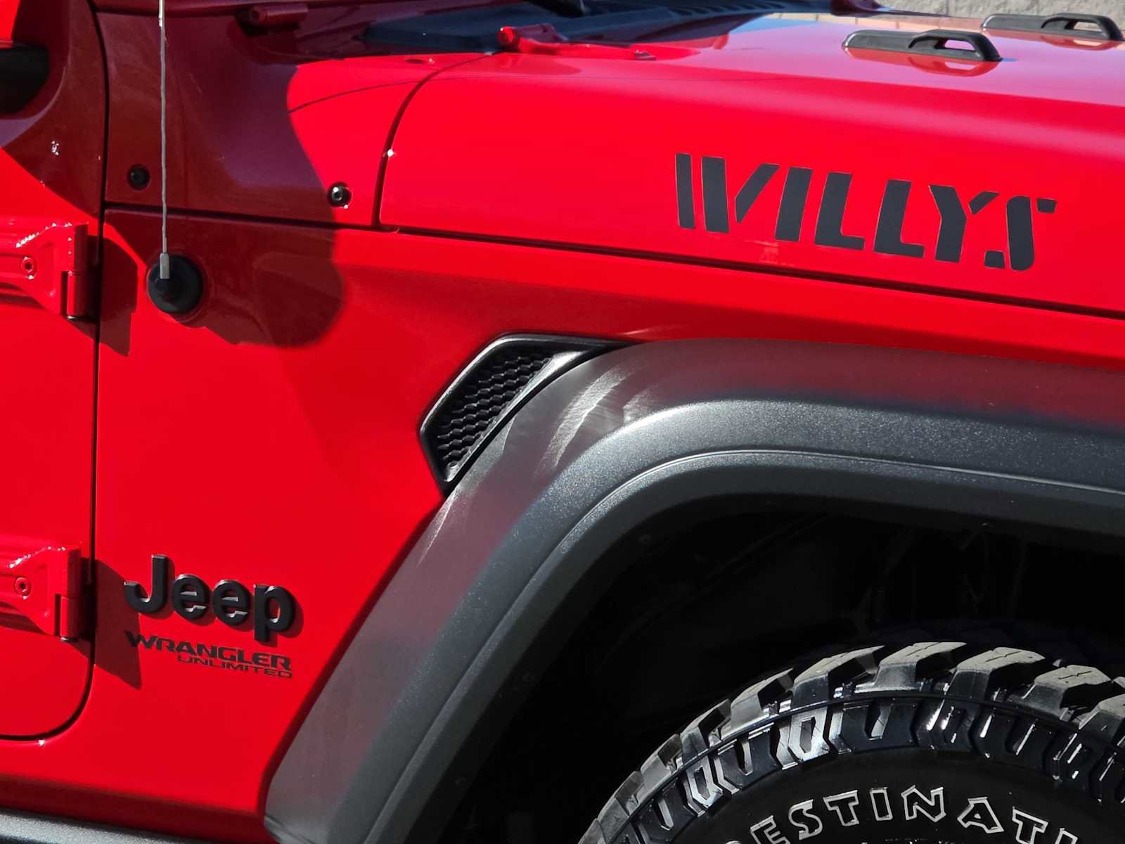 Used 2022 Jeep Wrangler Unlimited Willys image 11