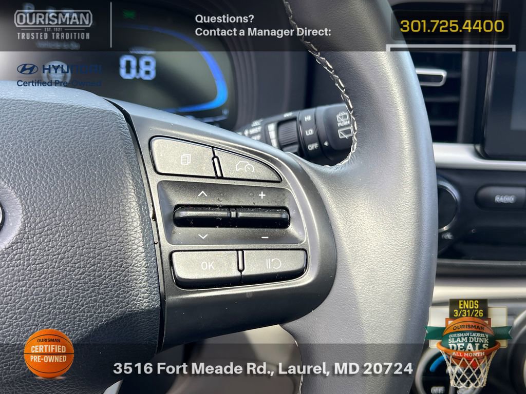 Certified 2025 Hyundai Venue SEL image 18