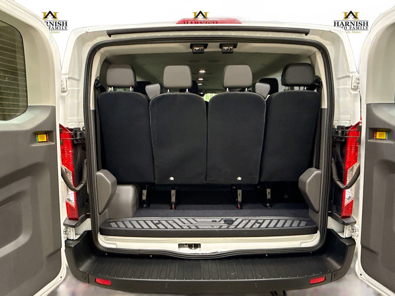 Used 2024 Ford Transit 350 XLT RWD image 27