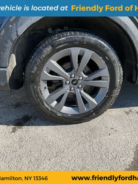 Used 2025 Ford Explorer Active w/ Active Comfort Package AWD/4WD image 9