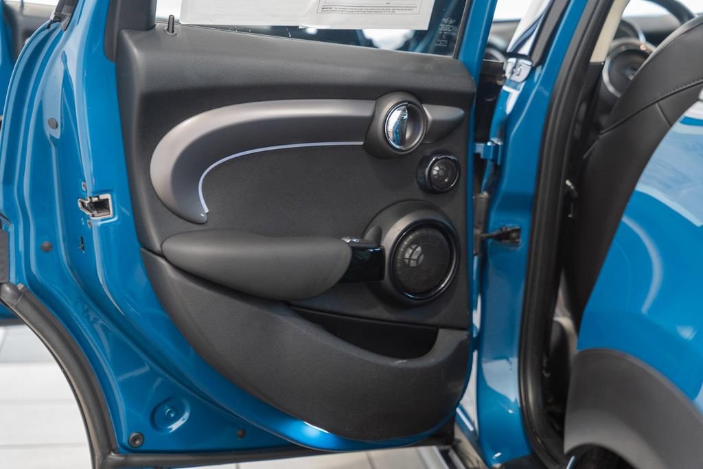 Used 2022 MINI Cooper S w/ Premium Package FWD image 33