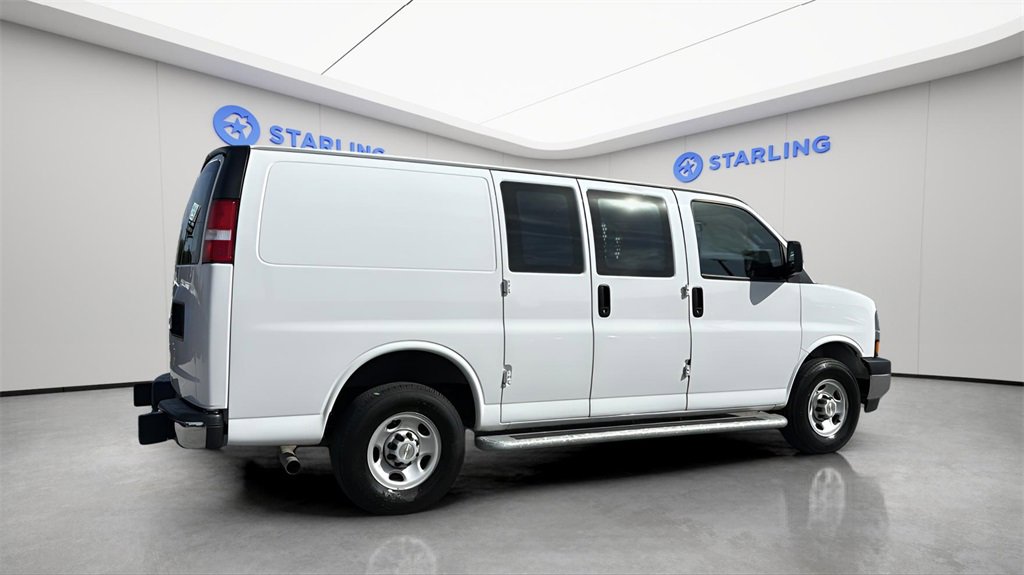 Used 2024 Chevrolet Express 2500 w/ Driver Convenience Package image 10