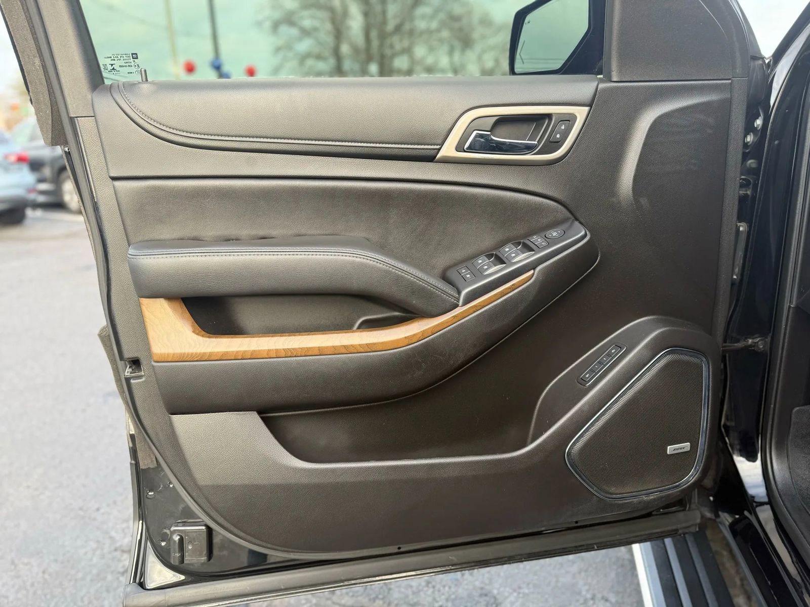 Used 2019 GMC Yukon Denali w/ Denali Ultimate Package image 11