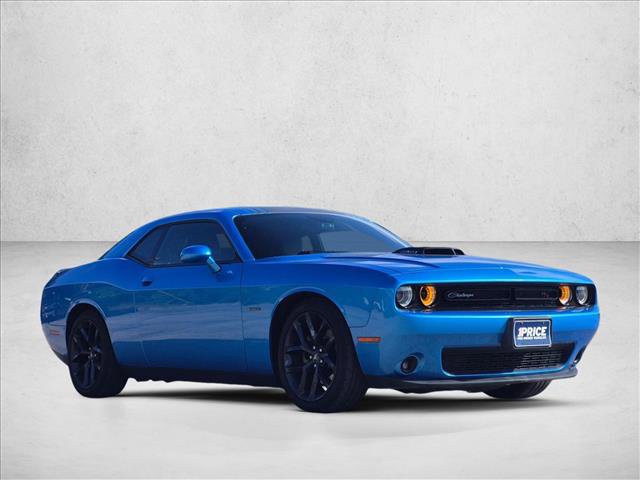 Used 2015 Dodge Challenger R/T Plus RWD image 3