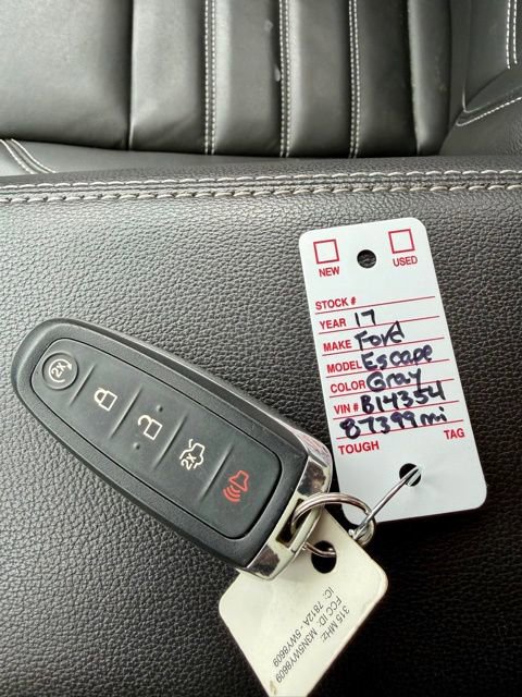 Used 2017 Ford Escape Titanium image 43