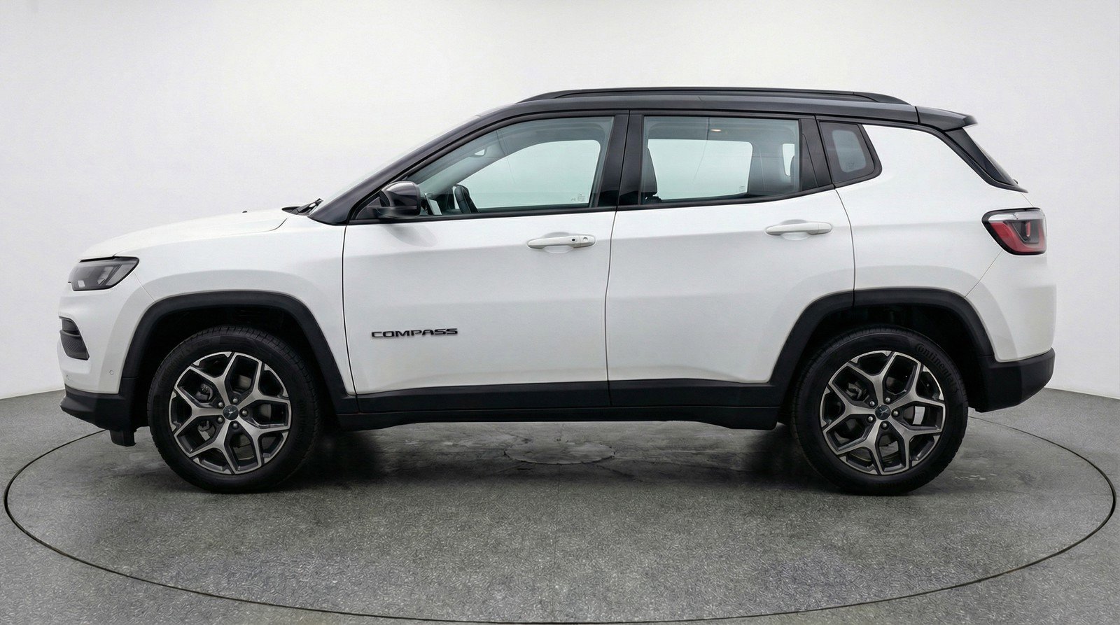 Used 2025 Jeep Compass Limited image 5
