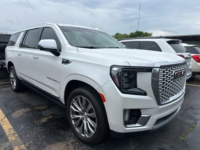 Used 2022 GMC Yukon XL Denali AWD/4WD image 2