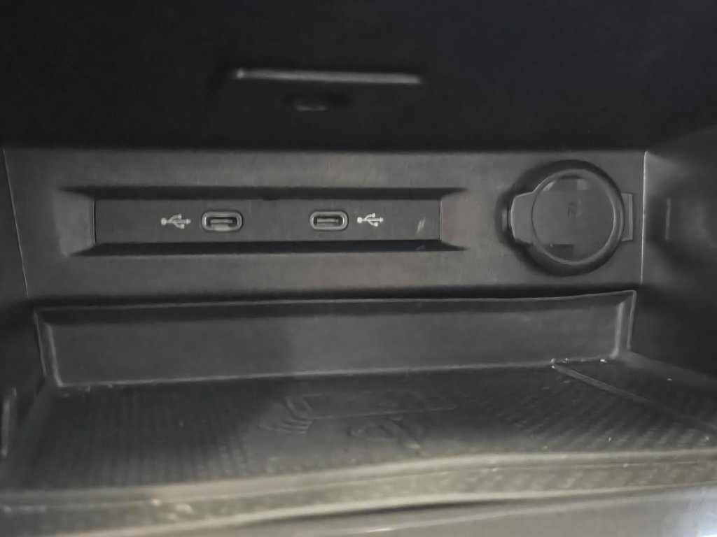 Used 2024 Volkswagen Tiguan SE FWD image 20