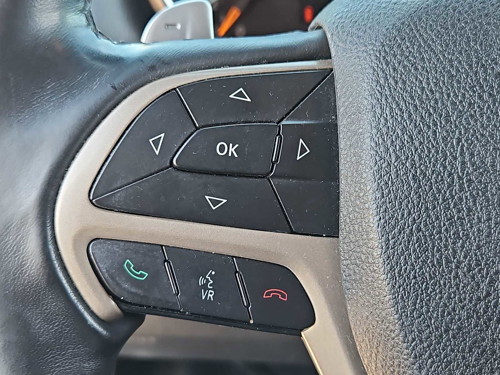 Used 2014 Jeep Grand Cherokee Laredo w/ 18" Wheel & 8.4" Radio Group image 24