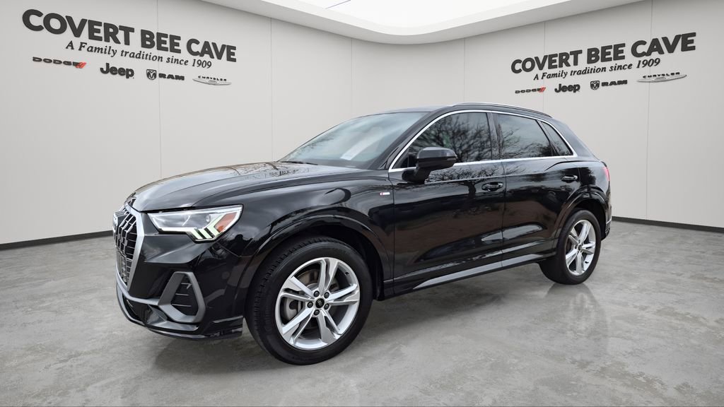 Used 2023 Audi Q3 2.0T Premium Plus w/ Premium Plus Package image 3