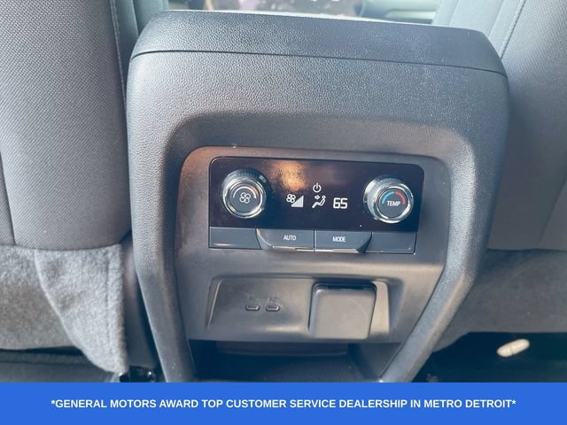 Used 2024 Chevrolet Traverse LT w/ Midnight/Sport Edition AWD/4WD image 21