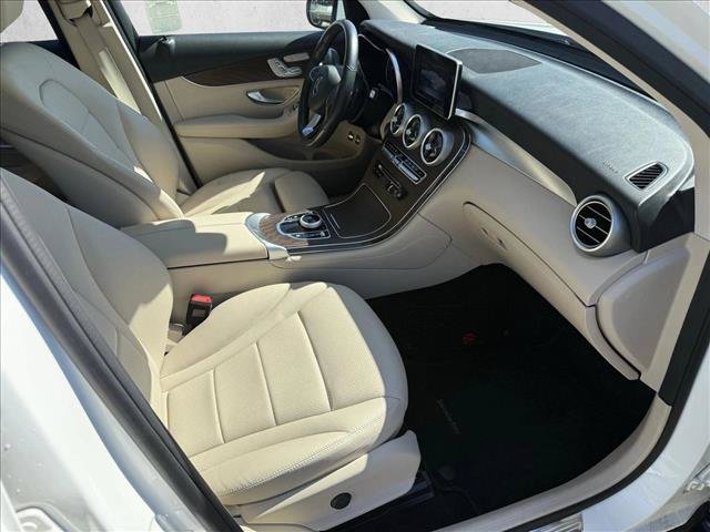 Used 2019 Mercedes-Benz GLC 350e 4MATIC image 11