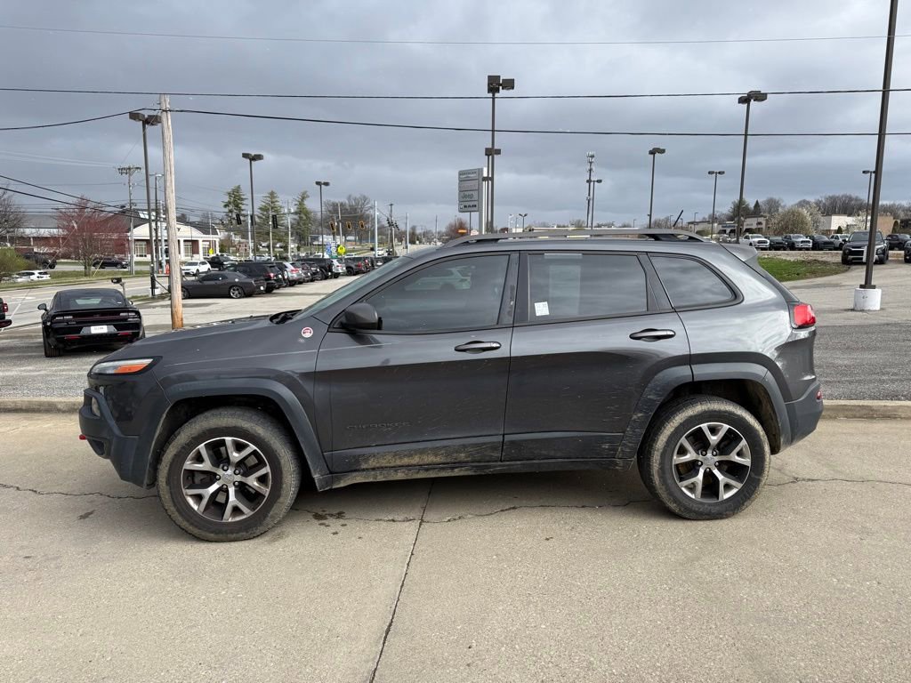 Used 2015 Jeep Cherokee Trailhawk w/ Cold Weather Group image 9