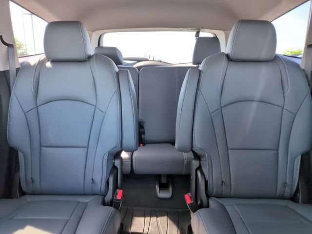 Certified 2021 Buick Enclave Essence FWD image 26