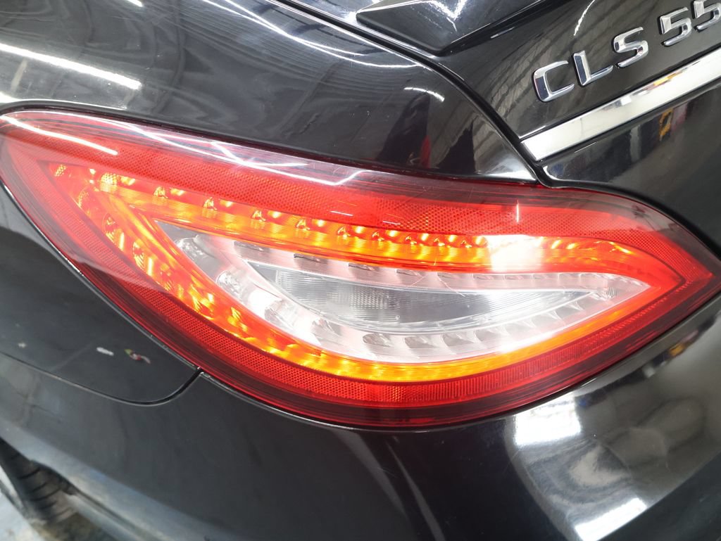 Used 2015 Mercedes-Benz CLS 550 4MATIC w/ Premium Package image 34