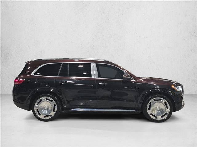 Used 2024 Mercedes-Benz Maybach GLS 600 4MATIC image 4