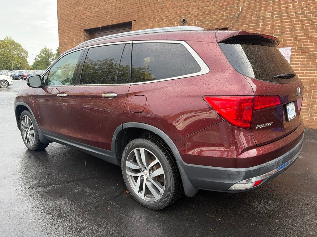 Used 2018 Honda Pilot Touring image 11
