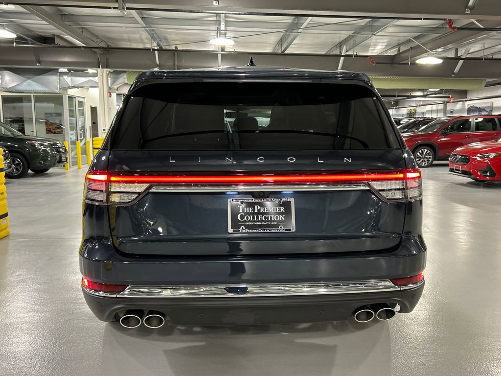 Certified 2023 Lincoln Aviator Reserve w/ Equipment Group 201A AWD/4WD image 3