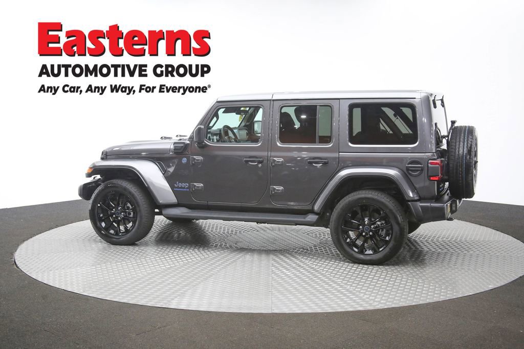 Used 2025 Jeep Wrangler Unlimited Sahara AWD/4WD image 57