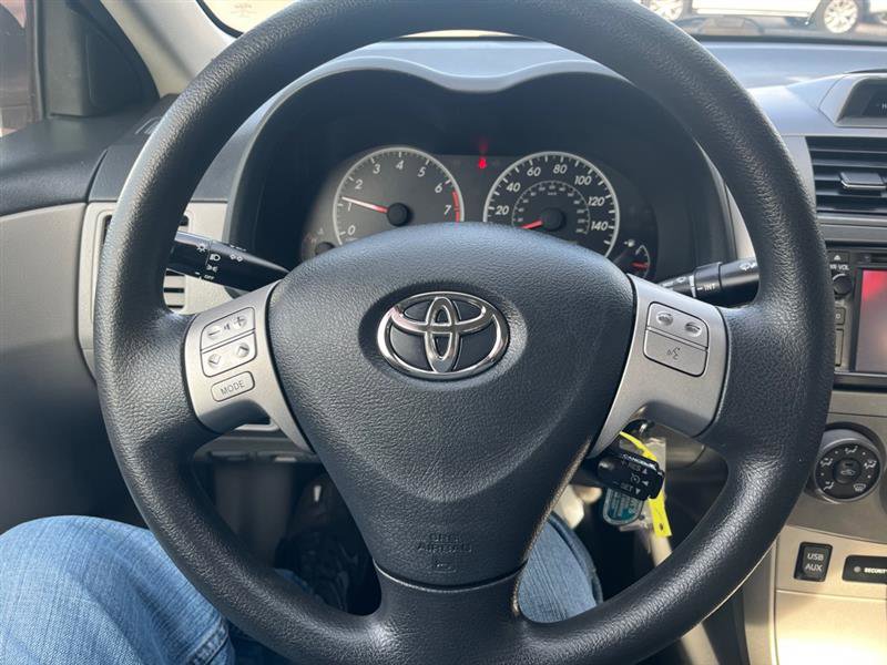 Used 2012 Toyota Corolla image 16