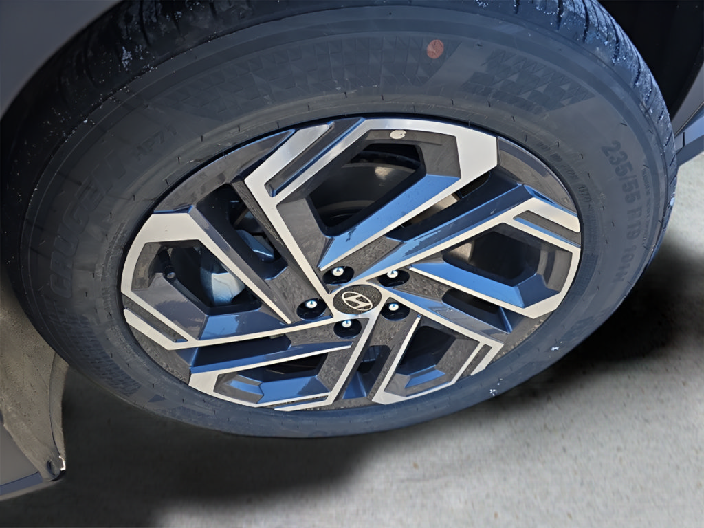 Certified 2025 Hyundai Tucson Limited FWD image 34