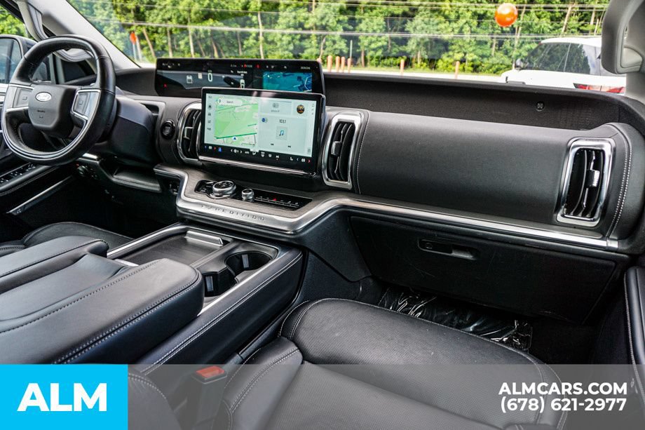 Used 2025 Ford Expedition Platinum AWD/4WD image 26
