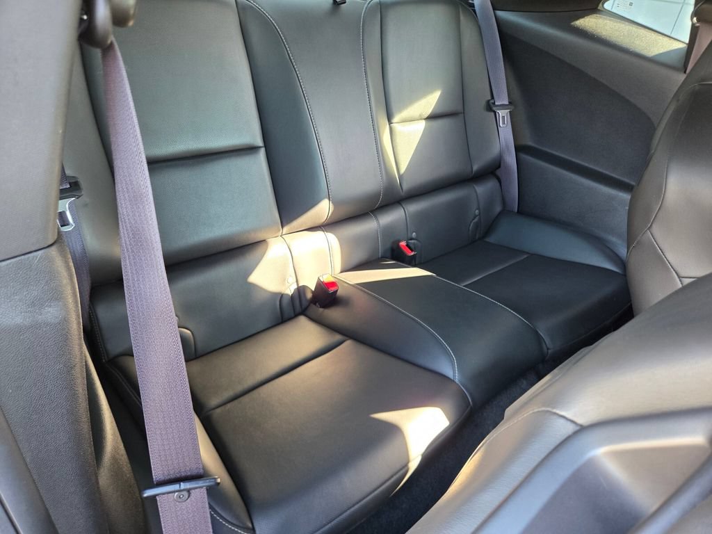 Used 2015 Chevrolet Camaro SS w/ SS Performance Package RWD image 18