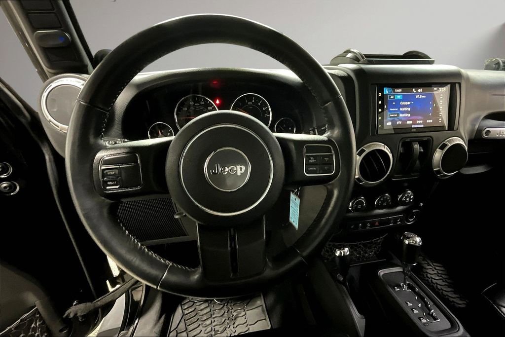 Used 2013 Jeep Wrangler Rubicon w/ PWR Convenience Group image 9