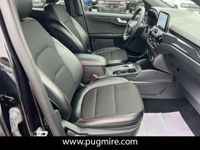 Used 2025 Ford Escape ST-Line image 13