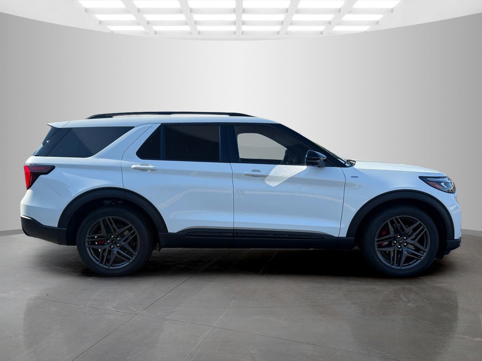 New 2026 Ford Explorer ST-Line w/ ST-Line Street Pack RWD image 2