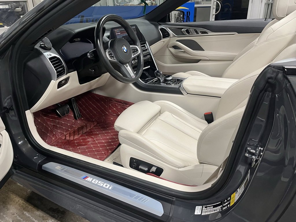 Used 2022 BMW M850i xDrive Convertible image 7