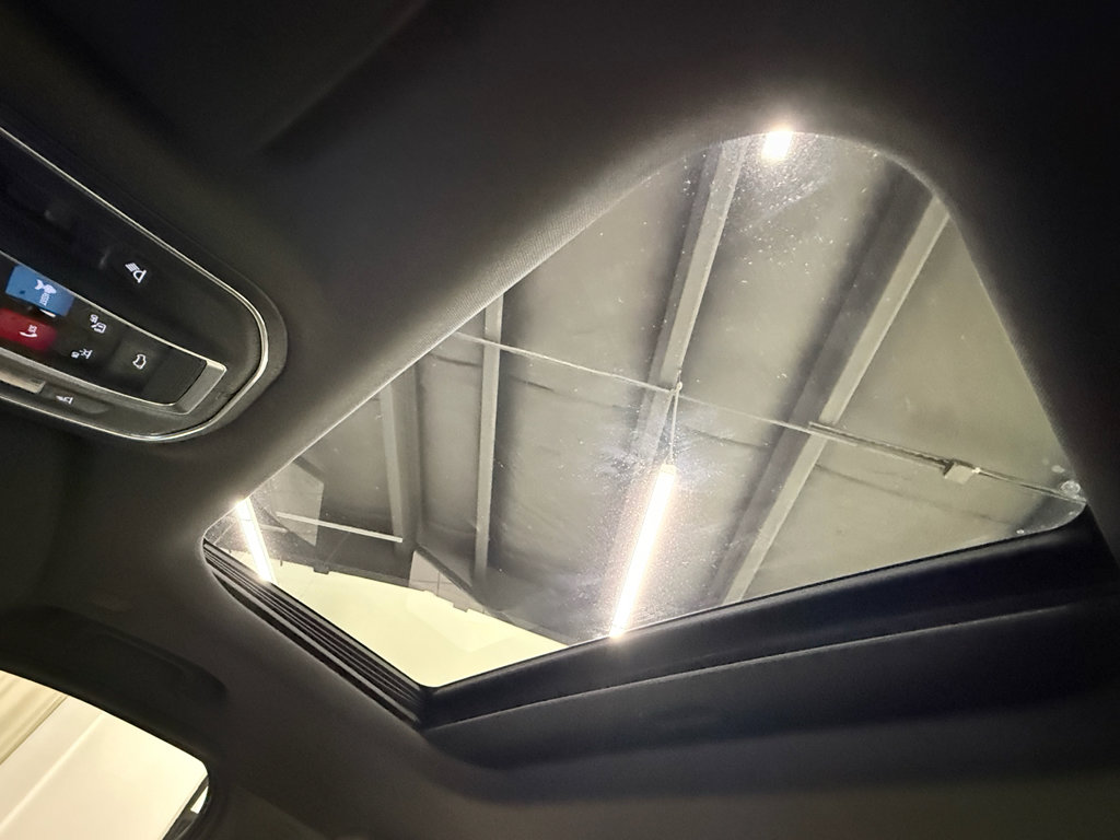 Used 2024 Jeep Grand Cherokee Altitude image 41