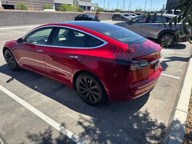 Used 2018 Tesla Model 3 Mid Range RWD image 3