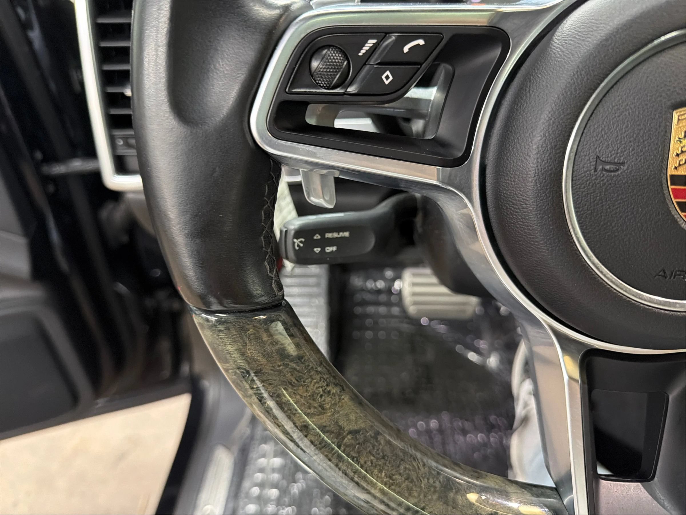 Used 2016 Porsche Cayenne S AWD/4WD image 26