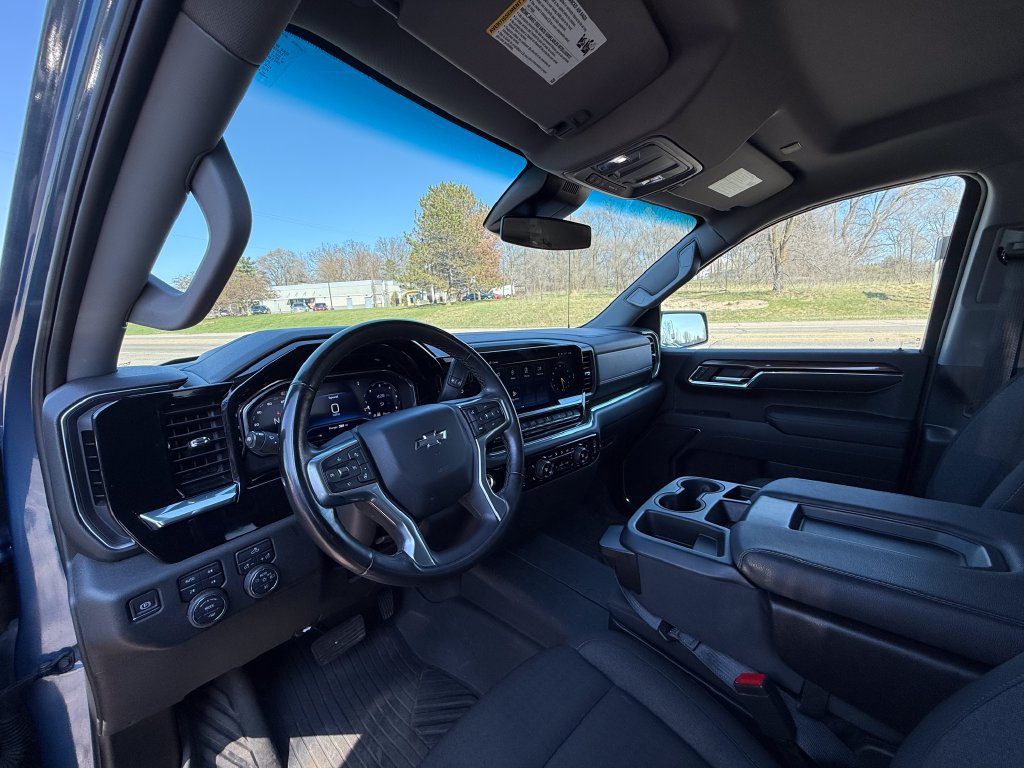Certified 2024 Chevrolet Silverado 1500 RST w/ Z71 Off-Road Package AWD/4WD image 18