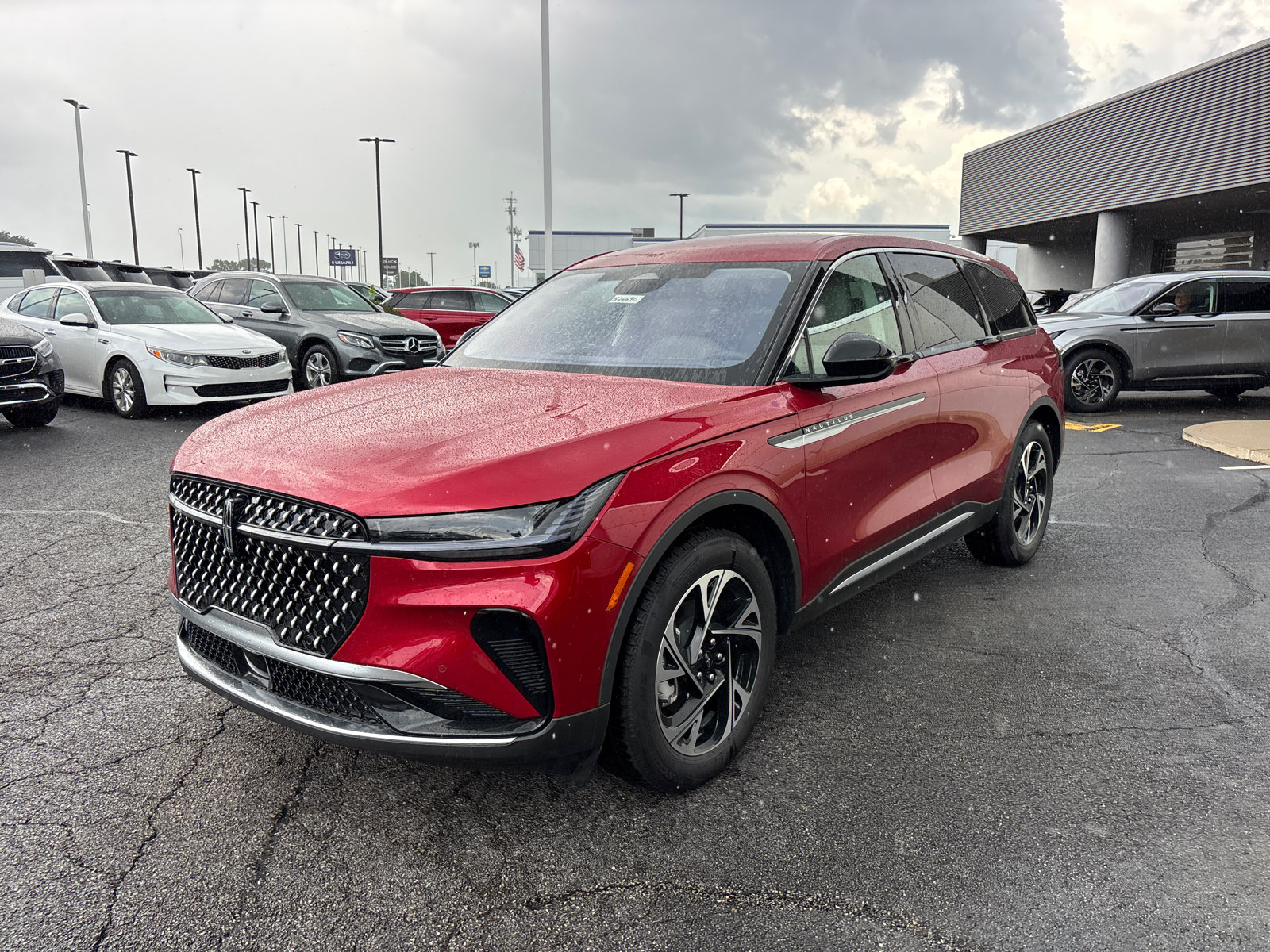 New 2026 Lincoln Nautilus Premier AWD/4WD image 3