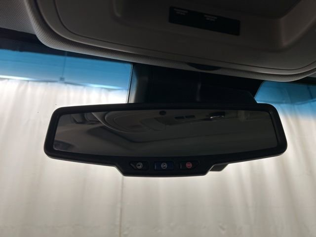 Used 2017 Chevrolet Tahoe LT w/ Luxury Package AWD/4WD image 13