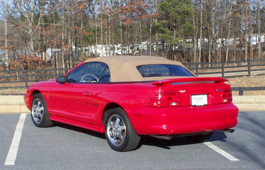 Used 1994 Ford Mustang GT RWD image 2