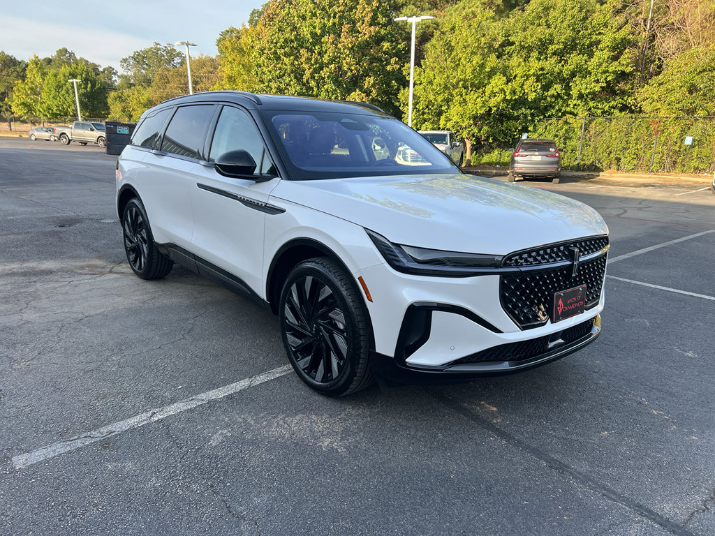 New 2026 Lincoln Nautilus Reserve w/ Jet Appearance Package image 1