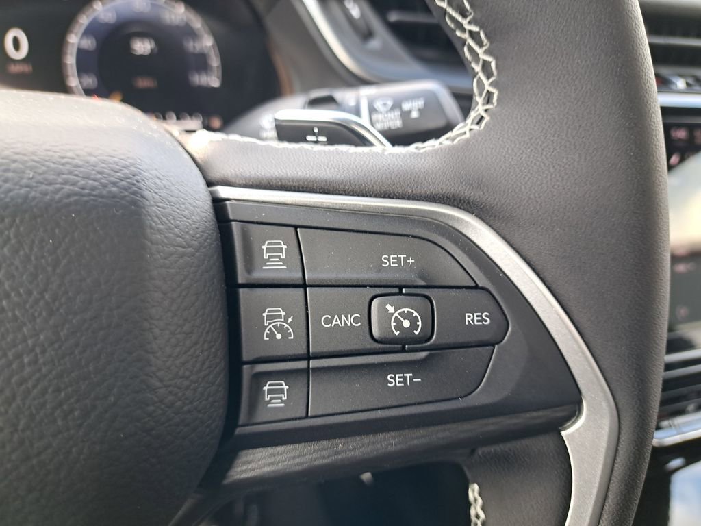 New 2025 Jeep Grand Cherokee Laredo X w/ Luxury Tech Group I image 31