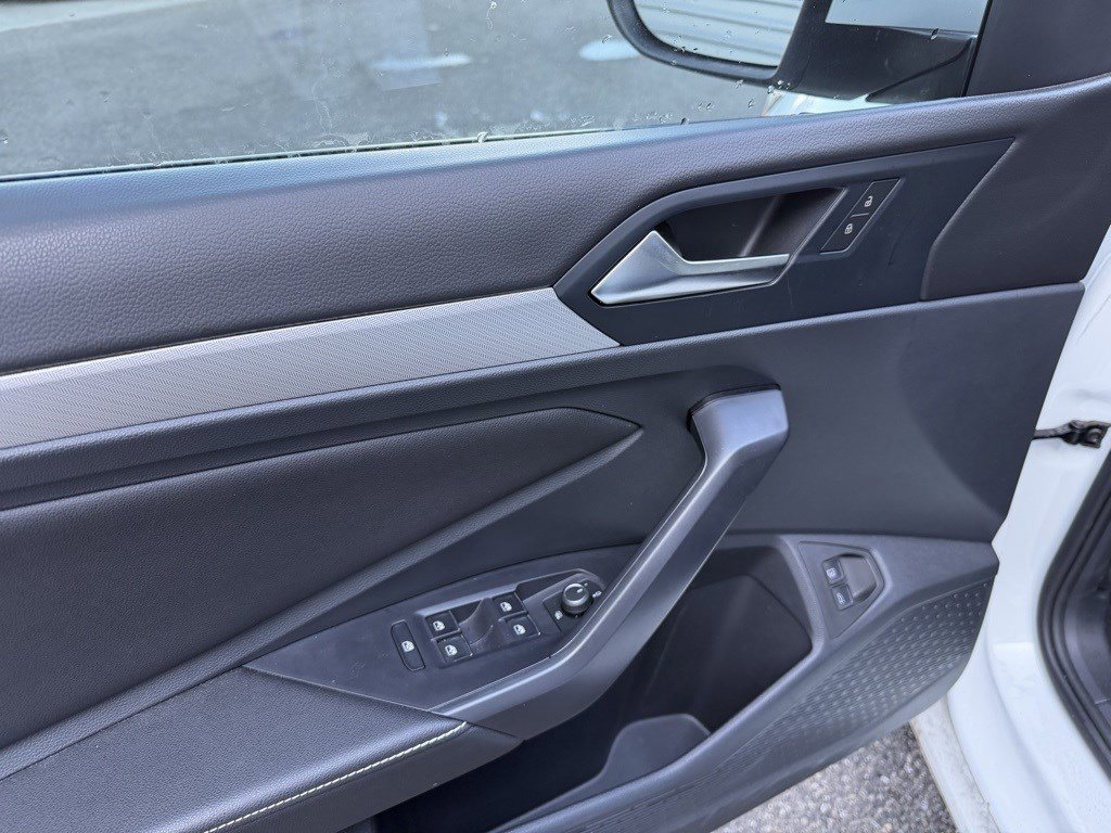 Used 2024 Volkswagen Jetta S image 9