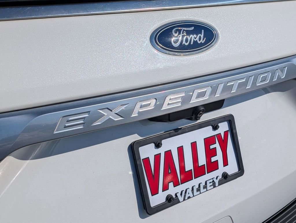 Used 2021 Ford Expedition Platinum image 14