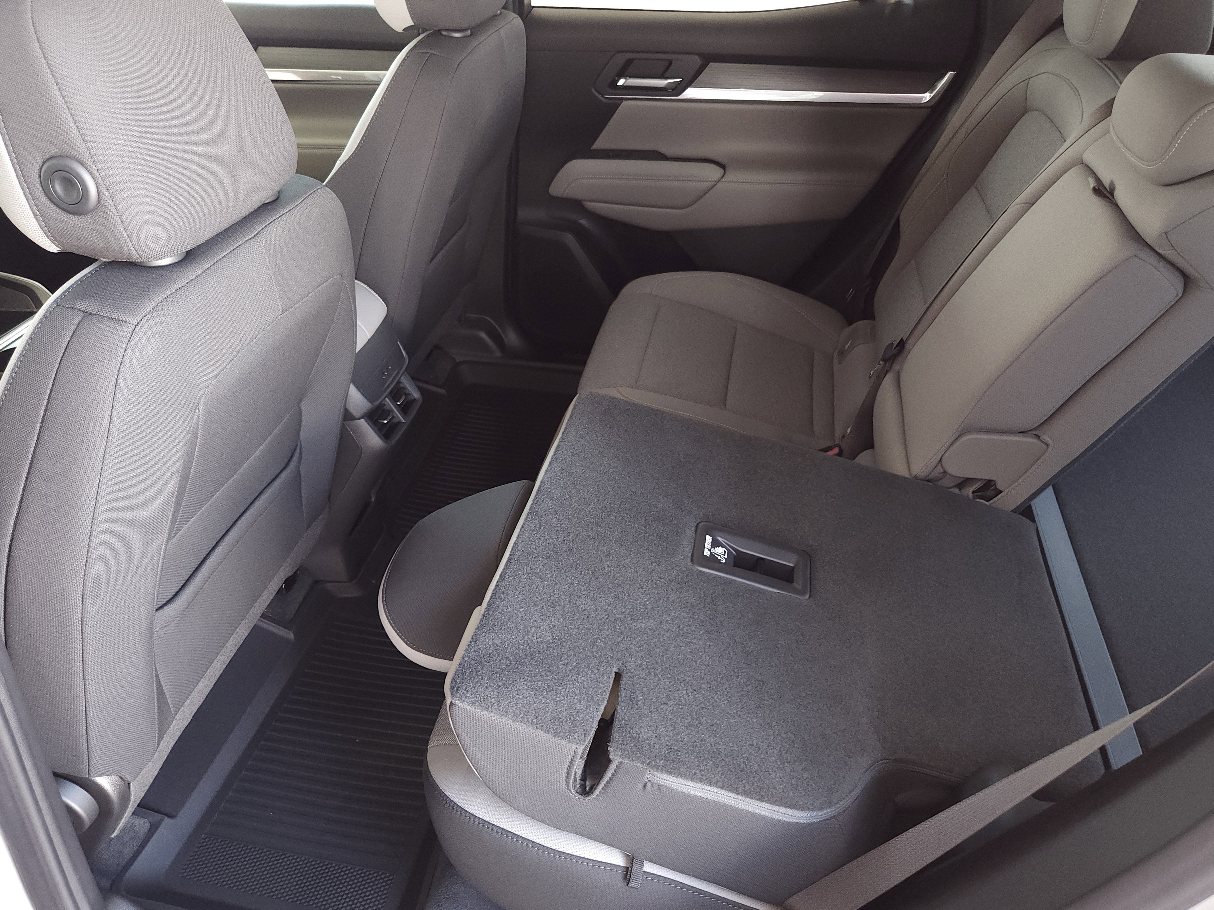 New 2026 GMC Terrain Elevation image 30